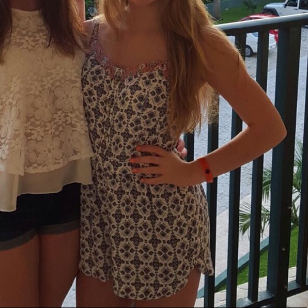 American Eagle Pattern Romper Size XS - Picture 1 of 7